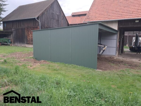 Carport-Gefaelle-nach-hinten-Blechgarage-8x6-gruen